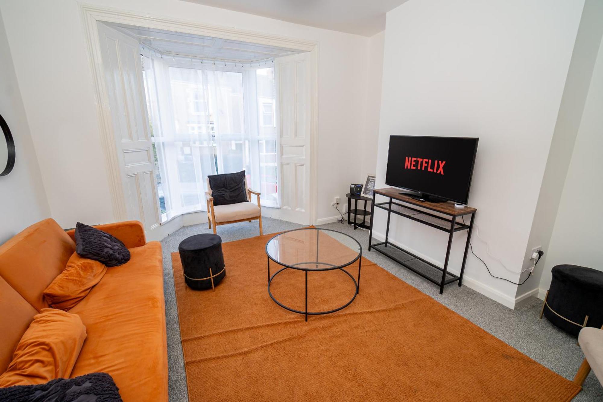 Spacious 3-Bed Near The City Centre Swansea Exterior photo